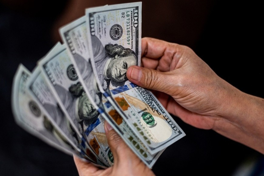 Dòng vốn châu Á tháo chạy, 2.500 tỷ USD có nguy cơ 'bốc hơi': Chuyện gì đang xảy ra tại nền kinh tế lớn nhất thế giới? - ảnh 1