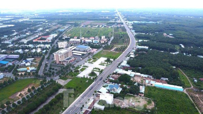Tỉnh giàu nhất Việt Nam sắp khởi công xây dựng 2 KCN, quy mô gần 2.000ha- Ảnh 2. Tỉnh giàu nhất Việt Nam sắp khởi công xây dựng 2 KCN, quy mô gần 2.000ha- Ảnh 2.