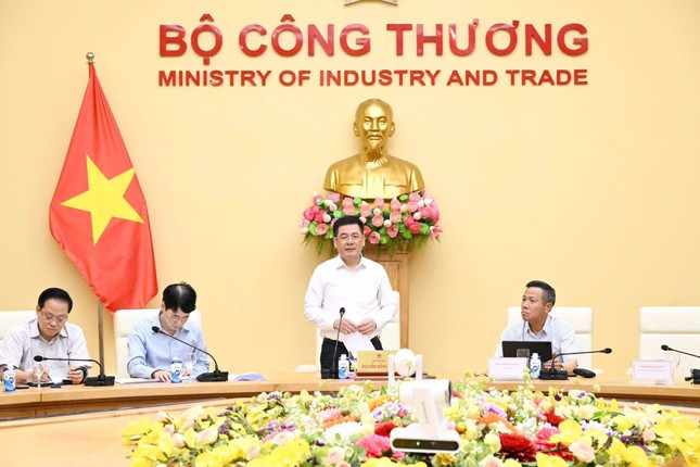 Nhiều doanh nghiệp Việt Nam lên phương án mua hàng Mỹ ảnh 1