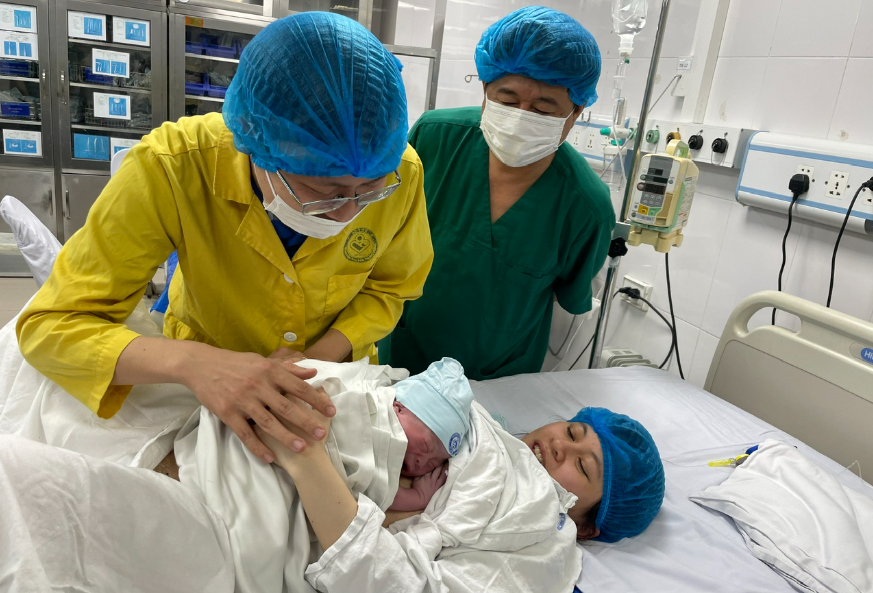 Lập danh sách phụ nữ dưới 35 tuổi sinh đủ 2 con để nhận trợ cấp - ảnh 2