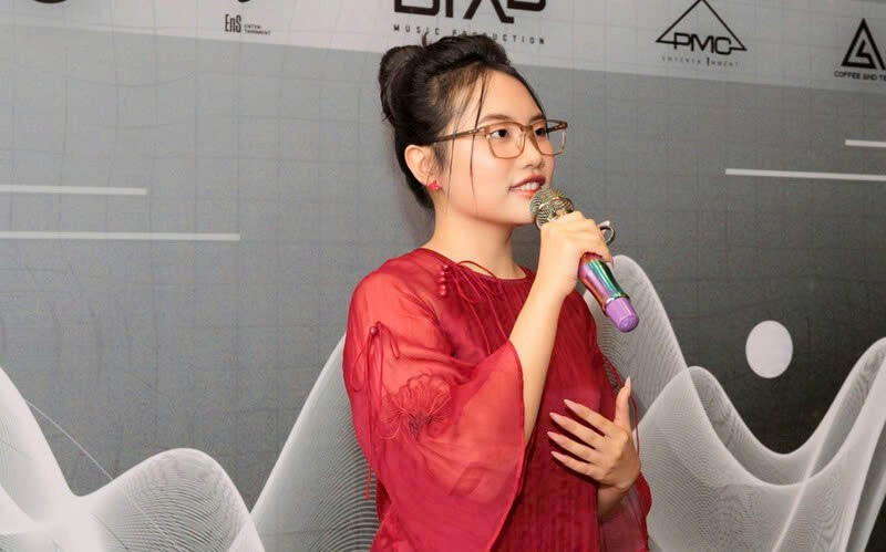 Con nuôi Quang Lê 14 tuổi kiếm 140 triệu/show, 19 tuổi làm Chủ tịch công ty riêng, được 'chọn mặt gửi vàng' để biểu diễn trong Lễ Kỷ niệm 50 năm Giải phóng miền Nam, thống nhất đất nước - ảnh 3