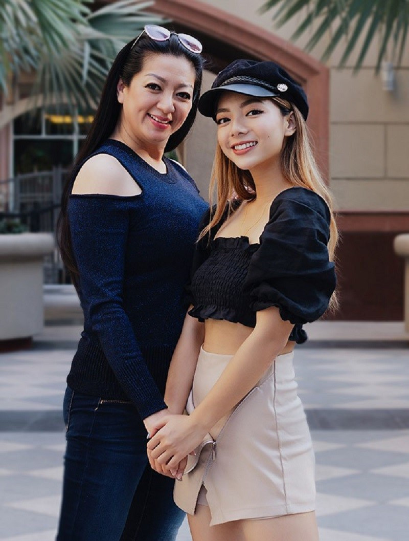 Nữ hoàng ảnh lịch nức tiếng một thời, là hoa hậu điện ảnh nhưng bỏ showbiz lấy chưởng môn phái Vịnh Xuân Nam Anh, tuổi 50 làm giám đốc, sống độc thân - ảnh 4