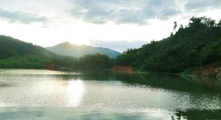 Việt Nam sẽ có khu du lịch sinh thái gần 1.700ha, tọa lạc tại tỉnh sở hữu hồ nước ngọt tự nhiên quy mô lớn nhất cả nước và lọt top thế giới- Ảnh 1. Việt Nam sẽ có khu du lịch sinh thái gần 1.700ha, tọa lạc tại tỉnh sở hữu hồ nước ngọt tự nhiên quy mô lớn nhất cả nước và lọt top thế giới- Ảnh 1.