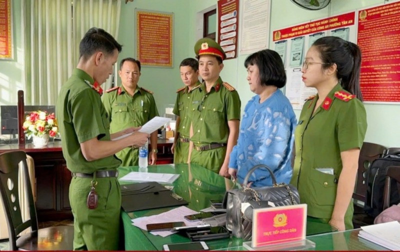 Công an đang tìm người từng đặt mua hoặc đặt cọc 25 thửa đất có liên quan đến một doanh nghiệp BĐS tại Đà Nẵng- Ảnh 2. Công an đang tìm người từng đặt mua hoặc đặt cọc 25 thửa đất có liên quan đến một doanh nghiệp BĐS tại Đà Nẵng- Ảnh 2.