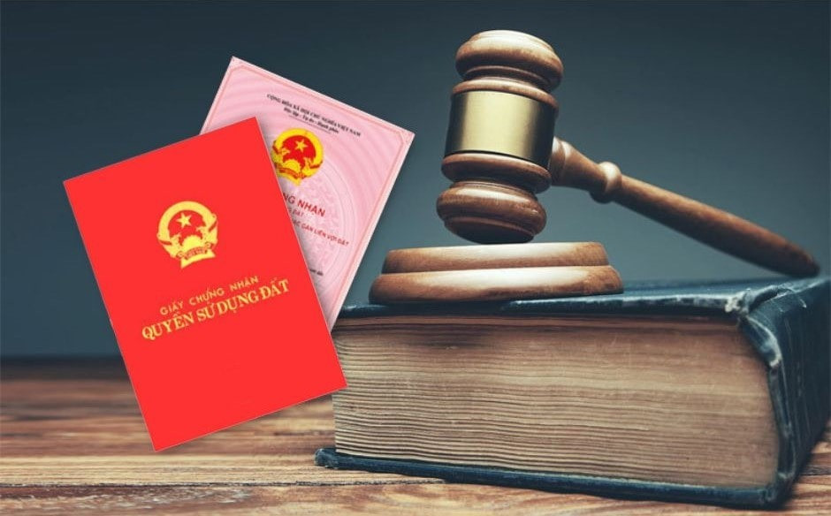 Kể từ nay, tự ý sửa thông tin trên sổ đỏ sẽ phải chịu hậu quả thế nào?- Ảnh 1. Kể từ nay, tự ý sửa thông tin trên sổ đỏ sẽ phải chịu hậu quả thế nào?- Ảnh 1.