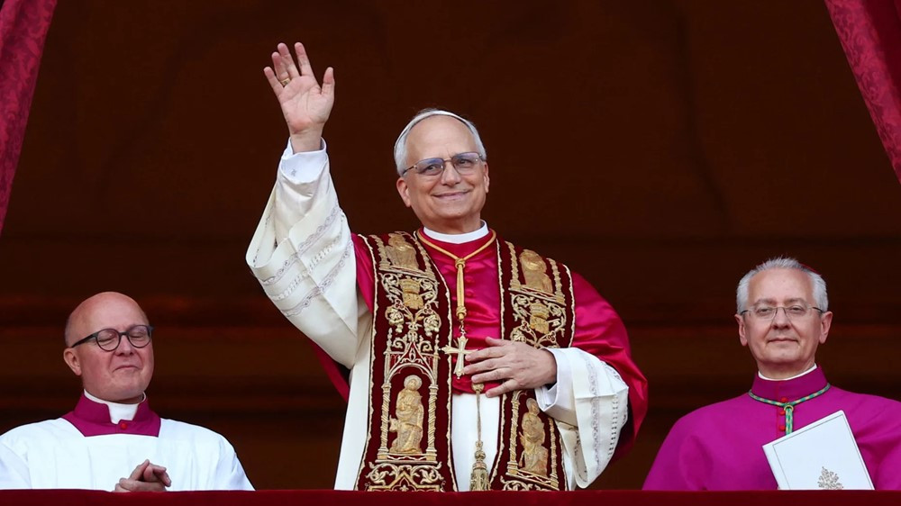 Vatican công bố tân Giáo hoàng: Người Mỹ đầu tiên dẫn dắt 1,4 tỷ tín đồ trên toàn cầu - ảnh 1