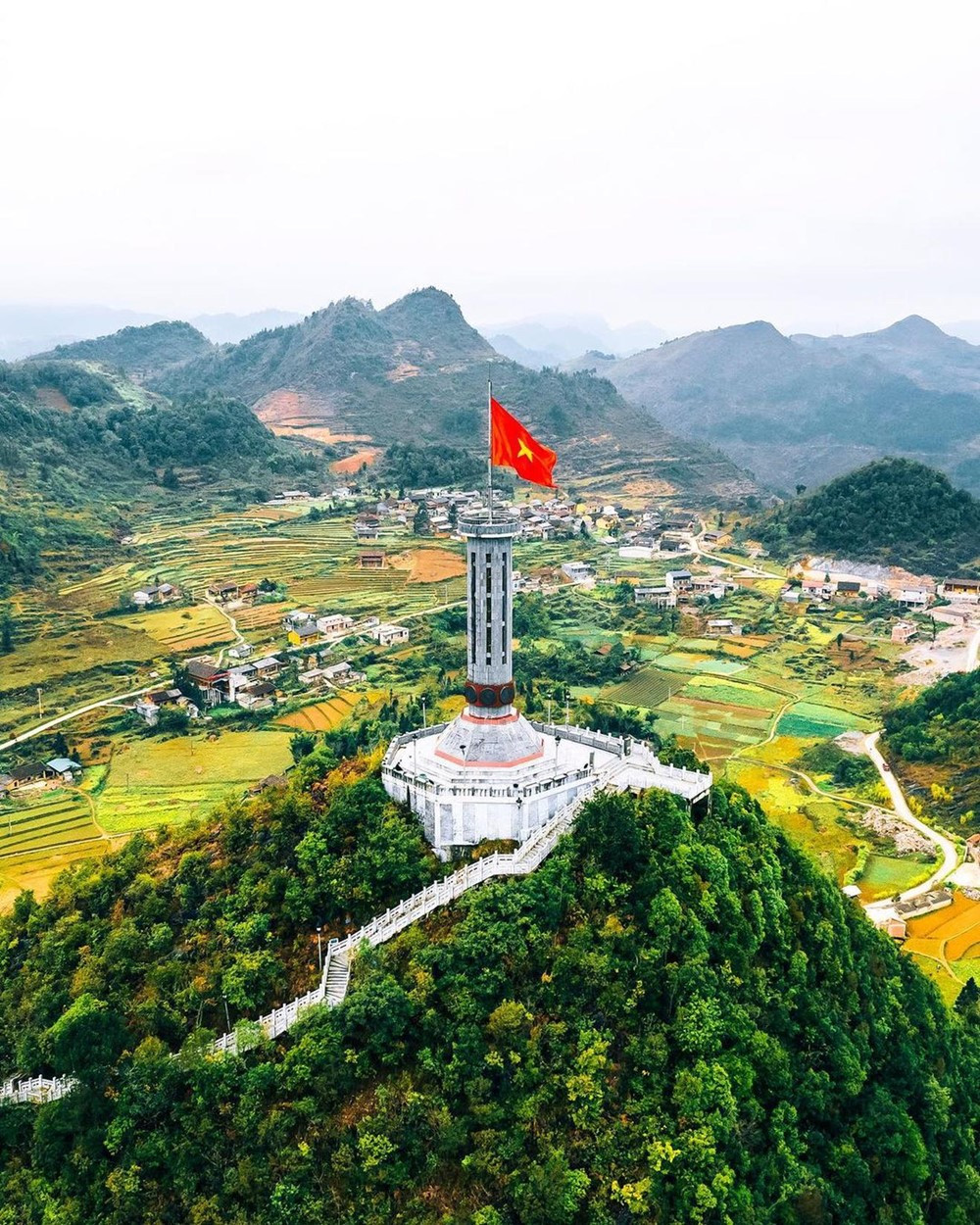 Trước khi bị ‘xóa tên’ khỏi bản đồ, tỉnh sở hữu cao nguyên đá hùng vĩ bậc nhất Việt Nam ở nơi địa đầu Tổ quốc được xếp thứ 10/44 điểm đến đẹp nhất thế giới - ảnh 3