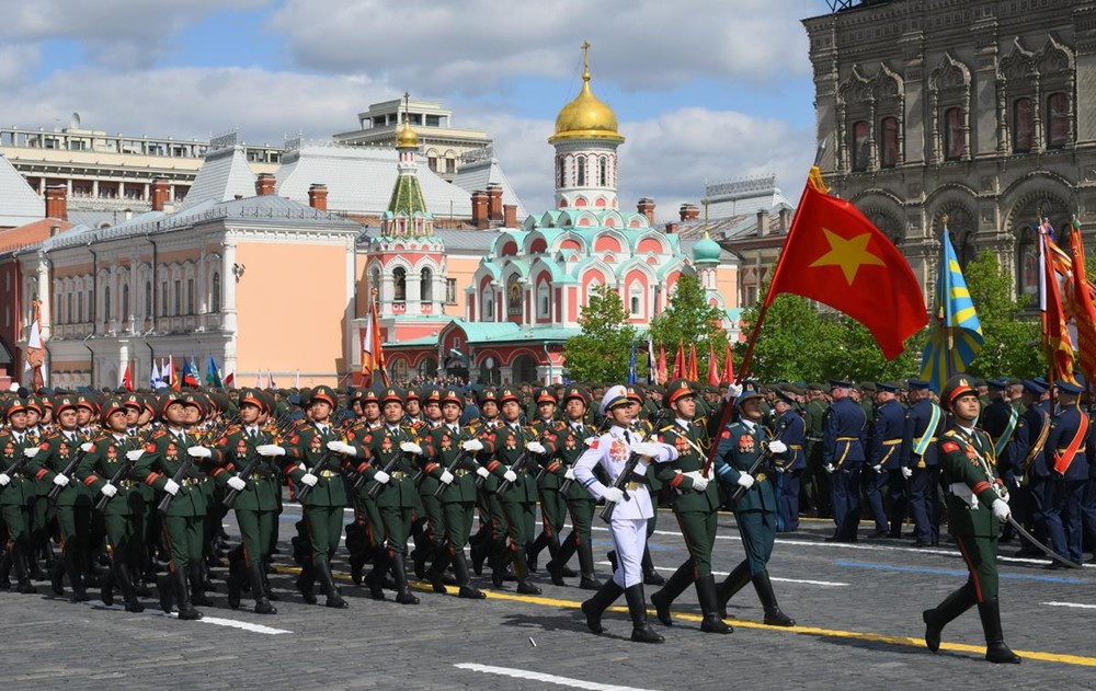Nam quân nhân Việt gây ‘bão’ MXH với khoảnh khắc bắt tay Tổng thống Nga Putin: Là Khối trưởng điển trai, hiện đang công tác tại Trường Lục quân 1 - ảnh 2