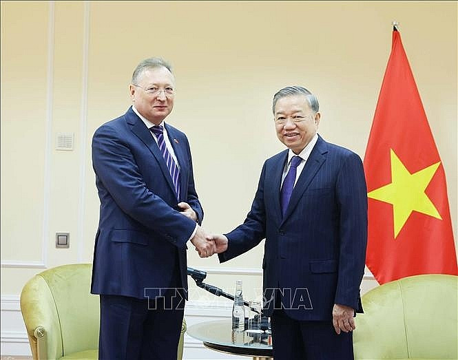 Tổng Bí thư tiếp CEO Tập đoàn Zarubezhneft, đối tác lớn hé lộ tin đang phát triển cả điện gió ngoài khơi và hydrogen xanh
