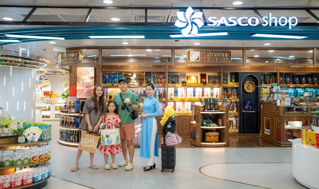 Công ty liên quan ‘vua hàng hiệu‘ Hạnh Nguyễn bán cổ phiếu Sasco ảnh 2