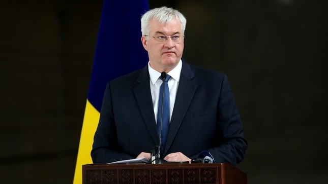 Ukraine sẵn sàng ngừng bắn từ ngày 12/5 ảnh 1