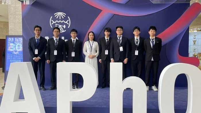 100% học sinh Việt Nam tham dự Olympic Vật lý châu Á lần thứ 25 đều xuất sắc giành huy chương - ảnh 1