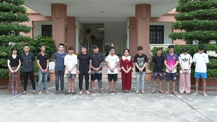 Đề nghị người dân bị lừa đảo, chuyển tiền vào 26 tài khoản ngân hàng dưới đây lập tức liên hệ với Công an qua số điện thoại 0946.232.868 - ảnh 1