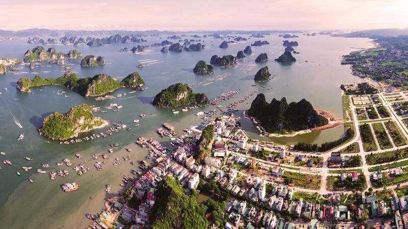 Huyện đảo lớn nhất Việt Nam tiến sát mục tiêu trở thành đặc khu kinh tế đầu tiên của đất nước- Ảnh 1. Huyện đảo lớn nhất Việt Nam tiến sát mục tiêu trở thành đặc khu kinh tế đầu tiên của đất nước- Ảnh 1.