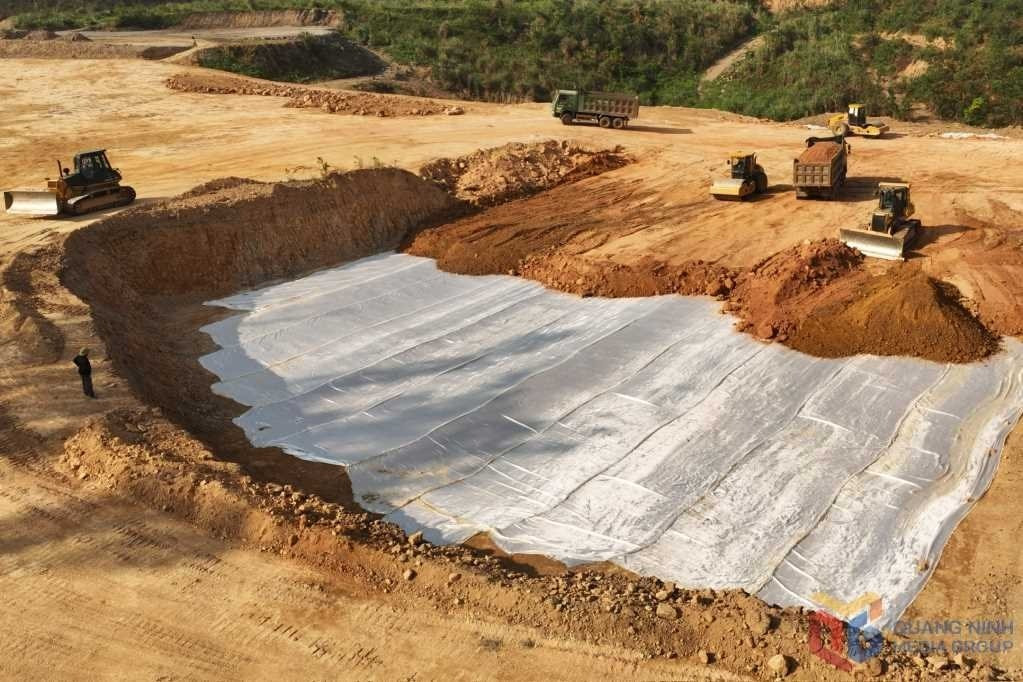 Thi công thần tốc 'sợi dây huyết mạch' gần 2.000 tỷ: Rút ngắn khoảng cách di chuyển giữa 2 TP trung tâm thuộc tỉnh có mức sống cao nhất Việt Nam- Ảnh 2. Thi công thần tốc 'sợi dây huyết mạch' gần 2.000 tỷ: Rút ngắn khoảng cách di chuyển giữa 2 TP trung tâm thuộc tỉnh có mức sống cao nhất Việt Nam- Ảnh 2.