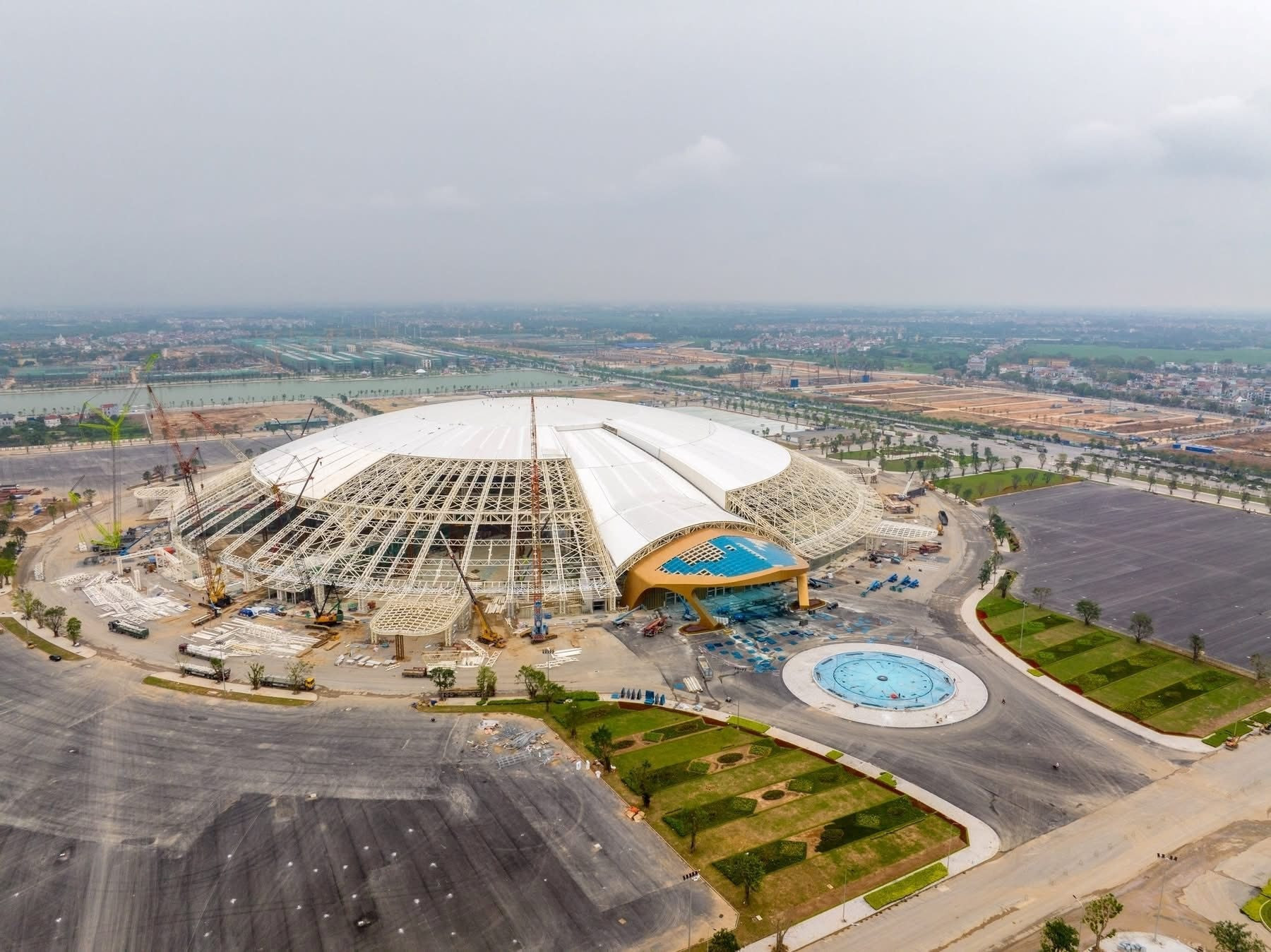Siêu trung tâm triển lãm 90ha thuộc TOP lớn nhất thế giới tại Việt Nam sắp về đích, chuẩn bị thực hiện sứ mệnh quan trọng- Ảnh 3. Siêu trung tâm triển lãm 90ha thuộc TOP lớn nhất thế giới tại Việt Nam sắp về đích, chuẩn bị thực hiện sứ mệnh quan trọng- Ảnh 3.