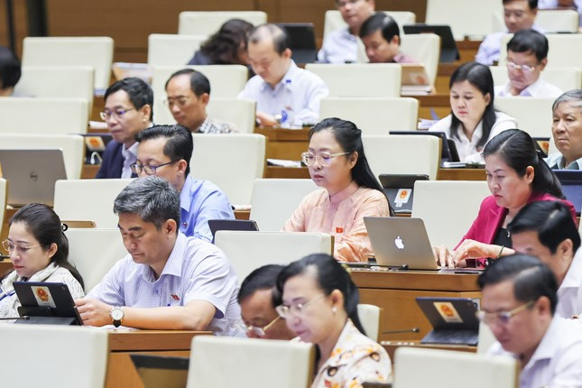 Hôm nay, Quốc hội xem xét việc rút ngắn nhiệm kỳ khóa XV ảnh 1