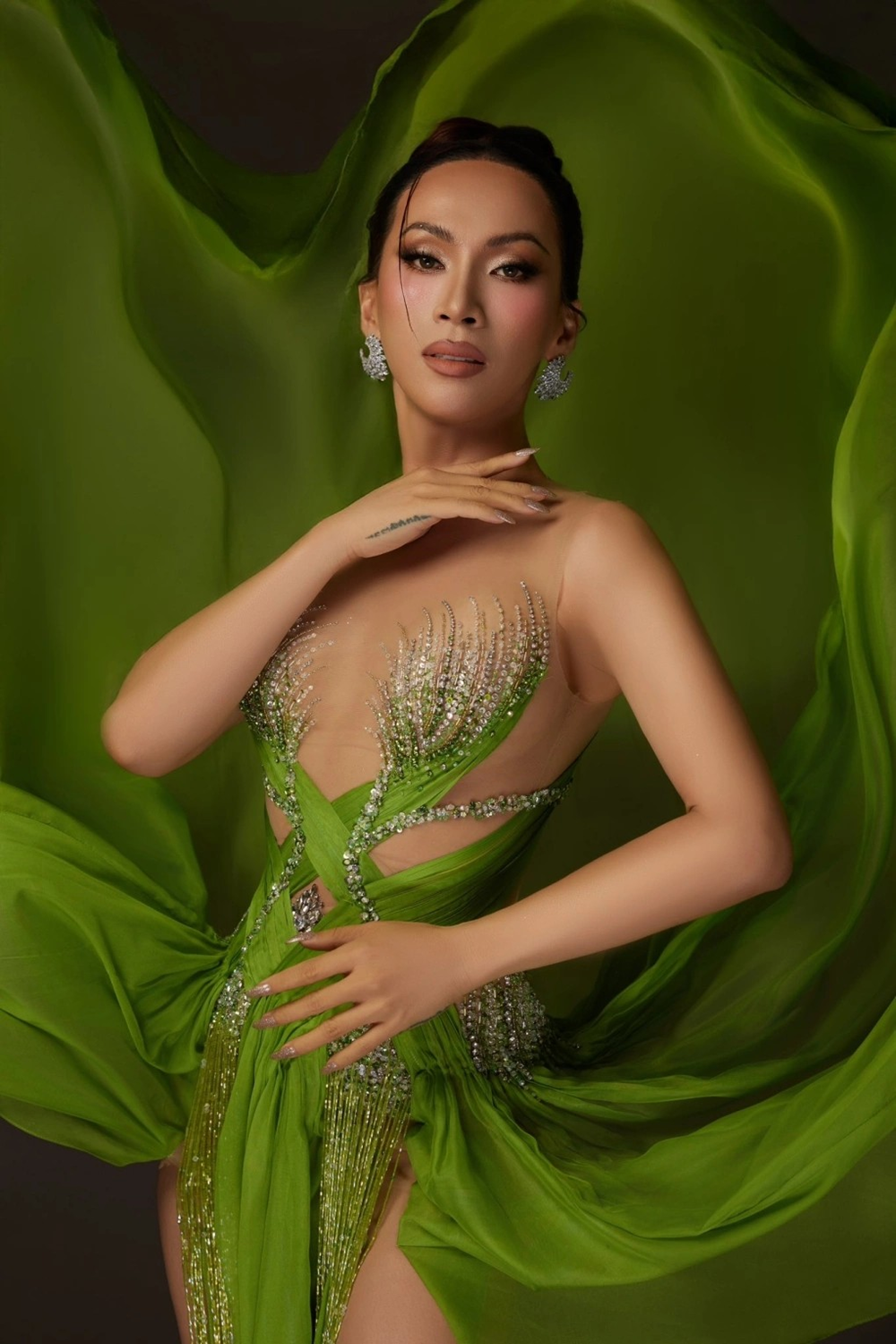 Nghệ sĩ duy nhất showbiz Việt 1 lần lấy vợ, 1 lần lấy chồng: U40 thi hoa hậu, hạnh phúc với chồng Việt kiều kém 5 tuổi - ảnh 4