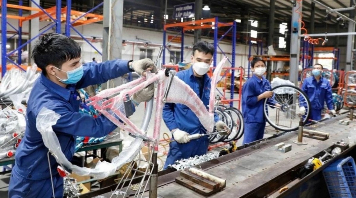 TS Nguyễn Quốc Việt: 'Cần nhìn lại dòng tín dụng xem có tạo ra sản xuất thực, tiêu dùng thực hay không?’