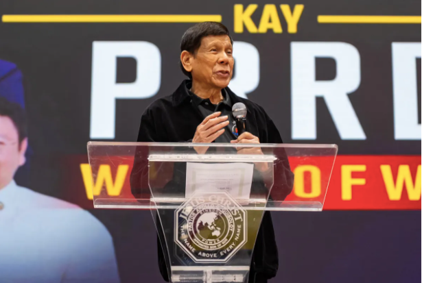 Đang bị giam ở Hà Lan, cựu Tổng thống Philippines Duterte vẫn tranh cử ghế thị trưởng ảnh 1