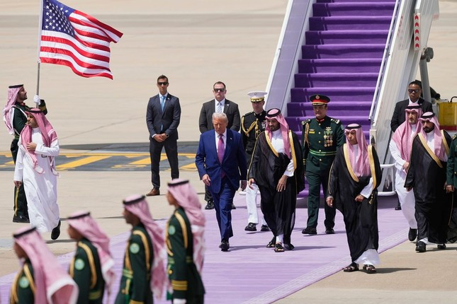 Các nước Vùng Vịnh muốn gì từ Tổng thống Mỹ Trump? ảnh 1