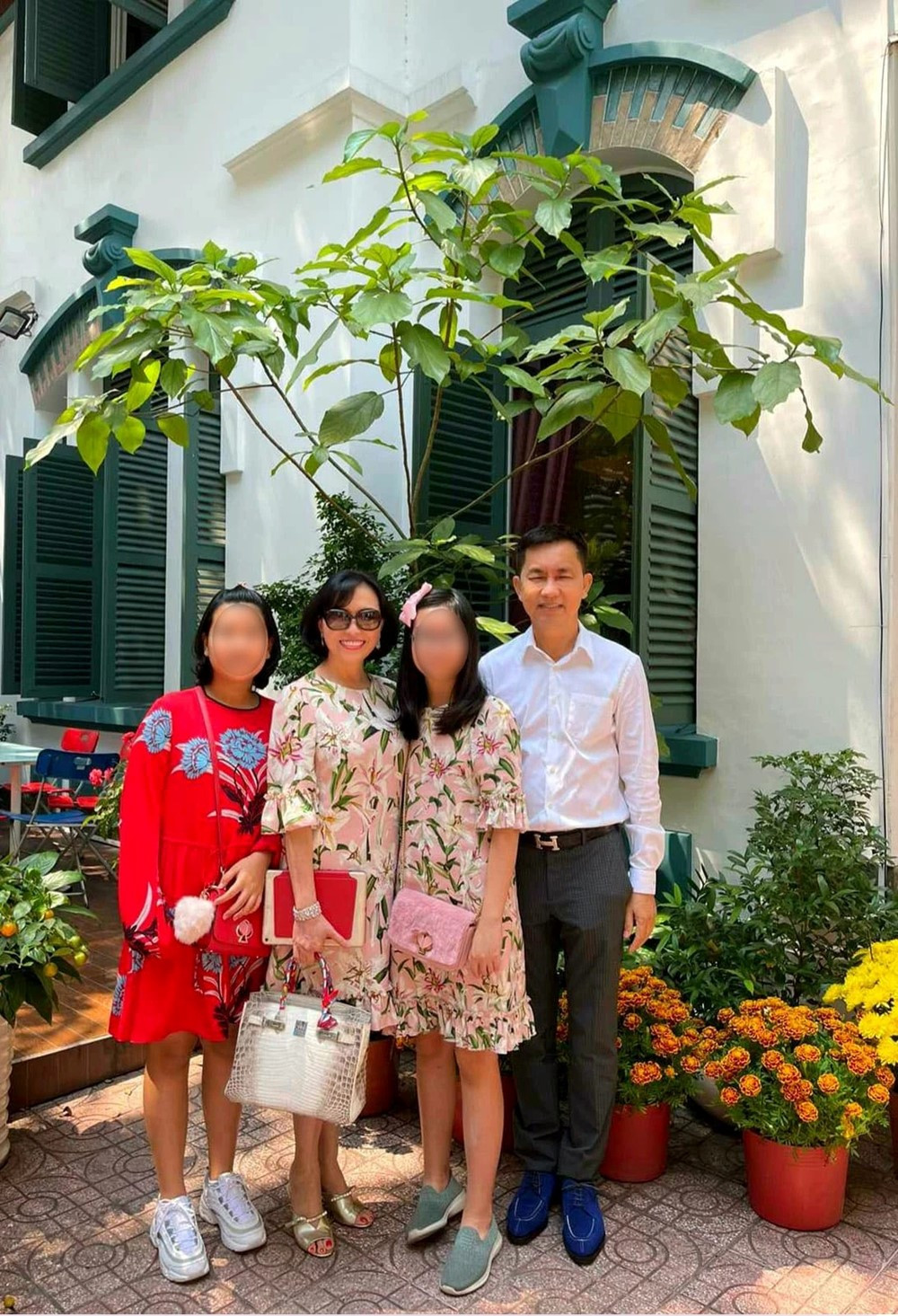 Tiến sĩ là 'cha đẻ' của vaccine Covid-19 'made in Vietnam' đầu tiên vừa qua đời: Tài sản hàng nghìn tỷ, lấy con gái gia tộc quyền lực bậc nhất cả nước - ảnh 3