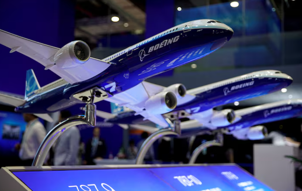 Gỡ lệnh cấm, Trung Quốc cho phép 50 máy bay Boeing quay lại đường băng - ảnh 1