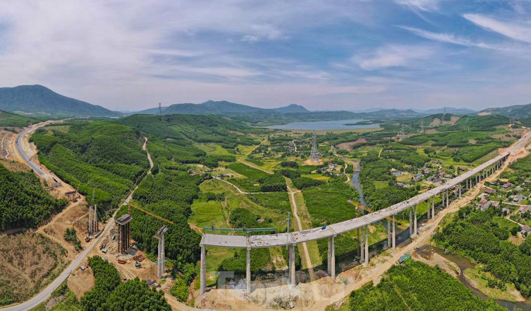 Sắp thông xe cao tốc 55km hơn 12.500 tỷ do Liên danh Sơn Hải thi công- Ảnh 2. Sắp thông xe cao tốc 55km hơn 12.500 tỷ do Liên danh Sơn Hải thi công- Ảnh 2.