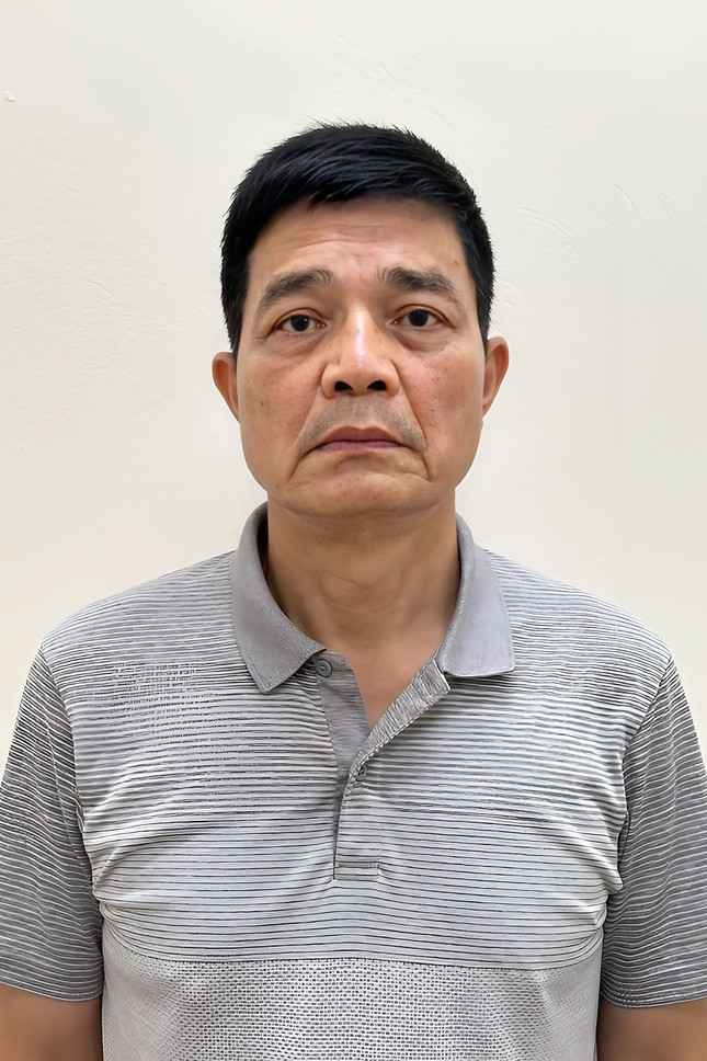 Cựu Cục trưởng ATTP - Bộ Y tế khai 5 lần được cấp dưới 'mang phong bì về cho sếp' ảnh 2