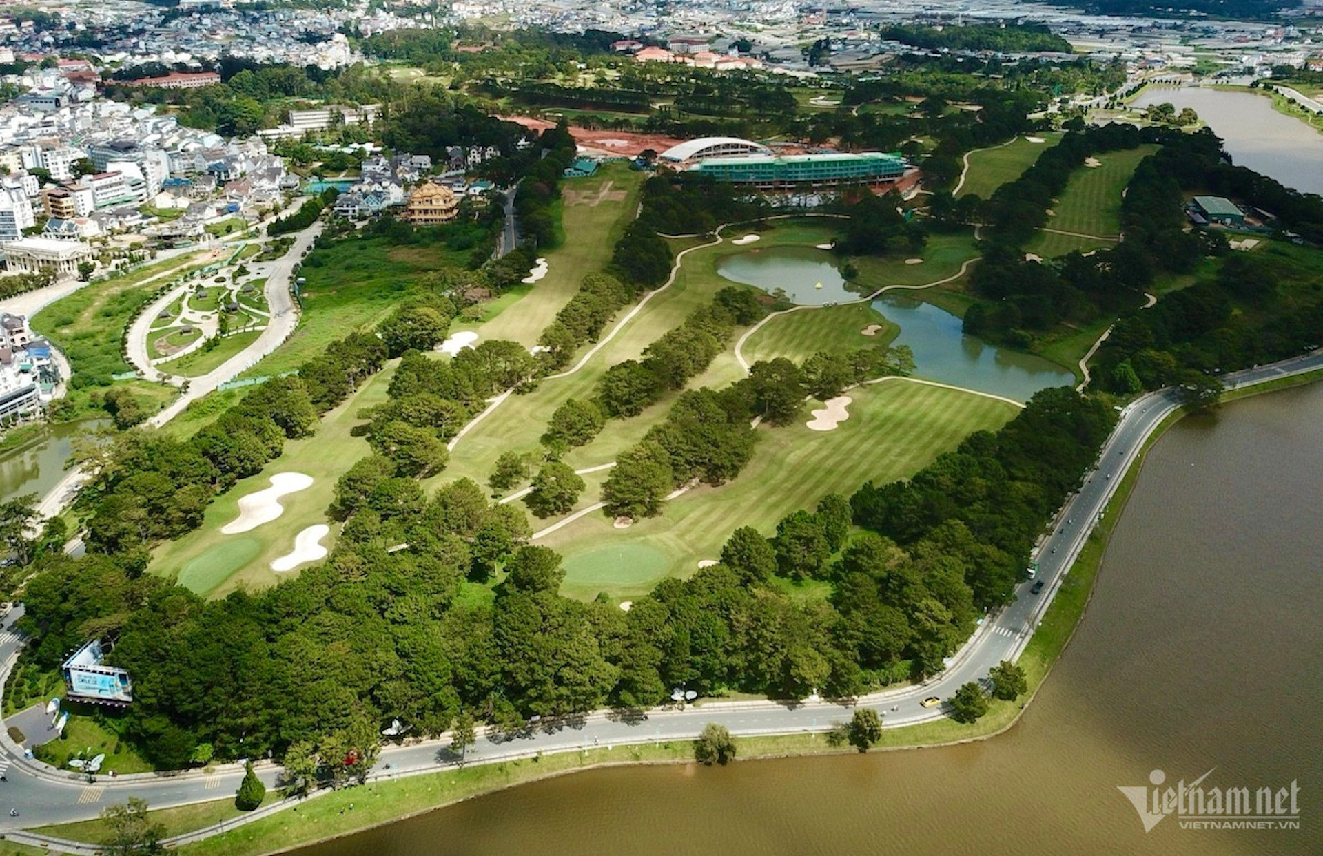 san golf vietnamnet.jpg