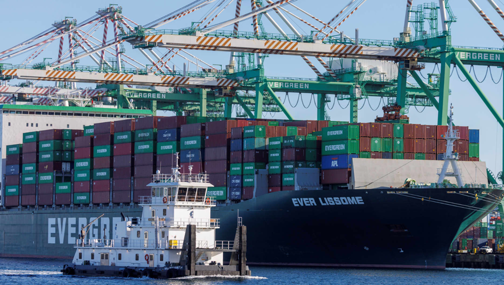 Tháo chạy khỏi Trung Quốc: Hàng trăm container lên tàu trong đêm, doanh nghiệp Mỹ gấp rút tận dụng 90 ngày 'ngừng bắn'