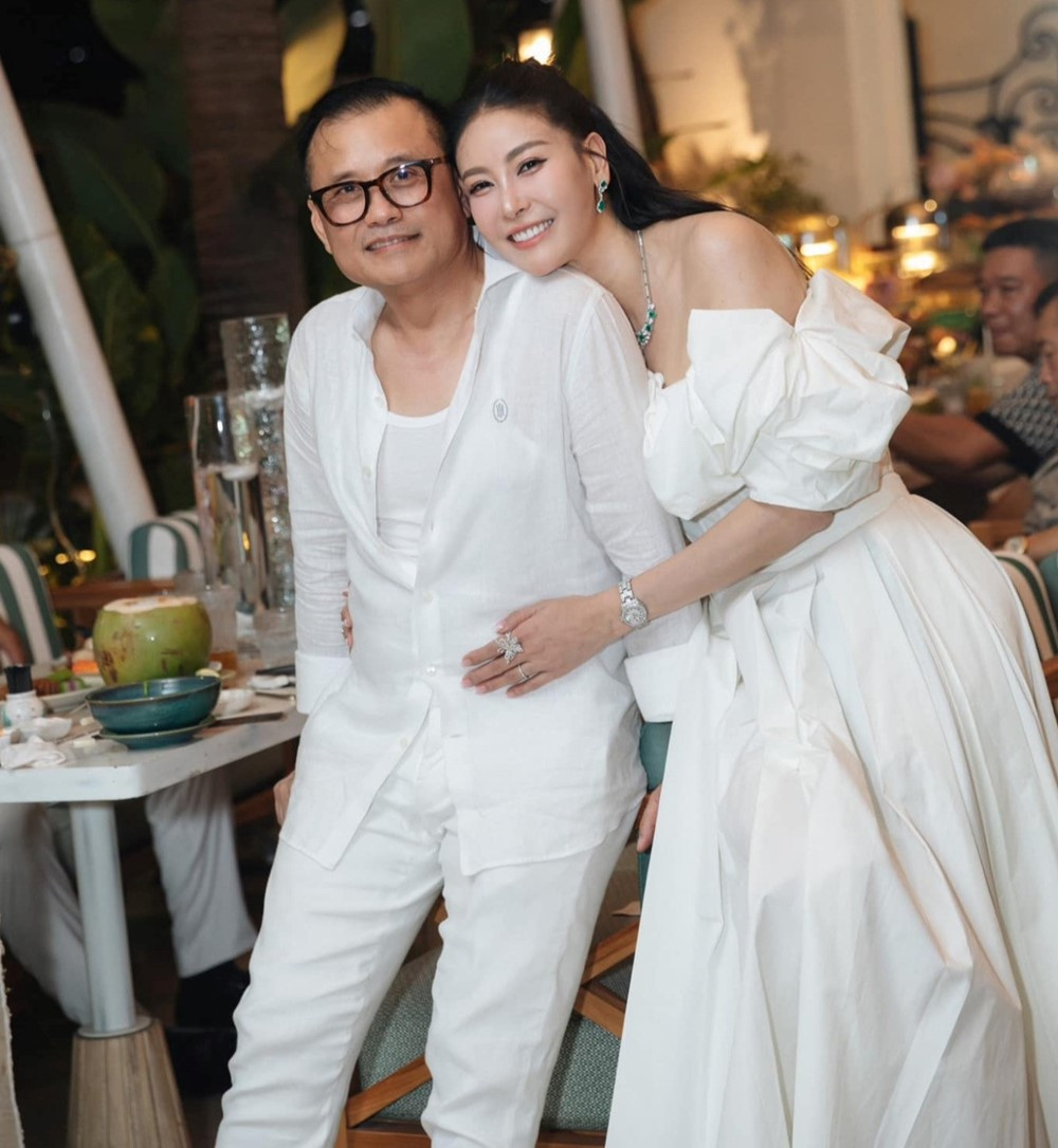 'Hoa hậu giàu nhất Việt Nam' sinh ra trong gia tộc hiển hách, ông nội là Đại tá, Thứ trưởng Bộ Ngoại giao đầu tiên, góp mặt tại Hội nghị Giơnevơ - ảnh 4