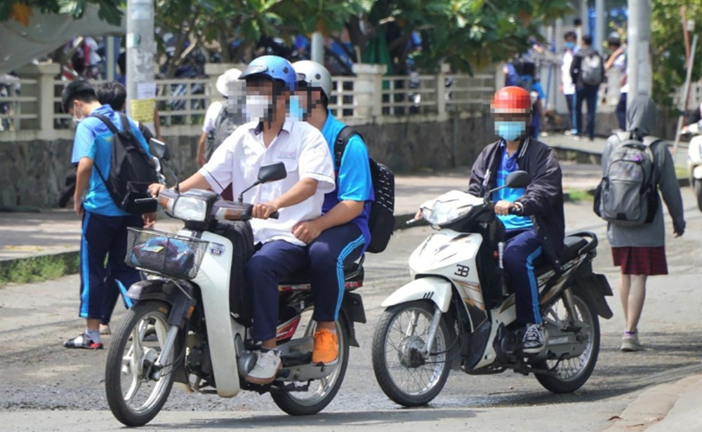Từ hôm nay, đi xe máy phạm 3 lỗi này CSGT chỉ nhắc nhở, không xử phạt: Người dân nắm rõ để không bị thiệt - ảnh 1