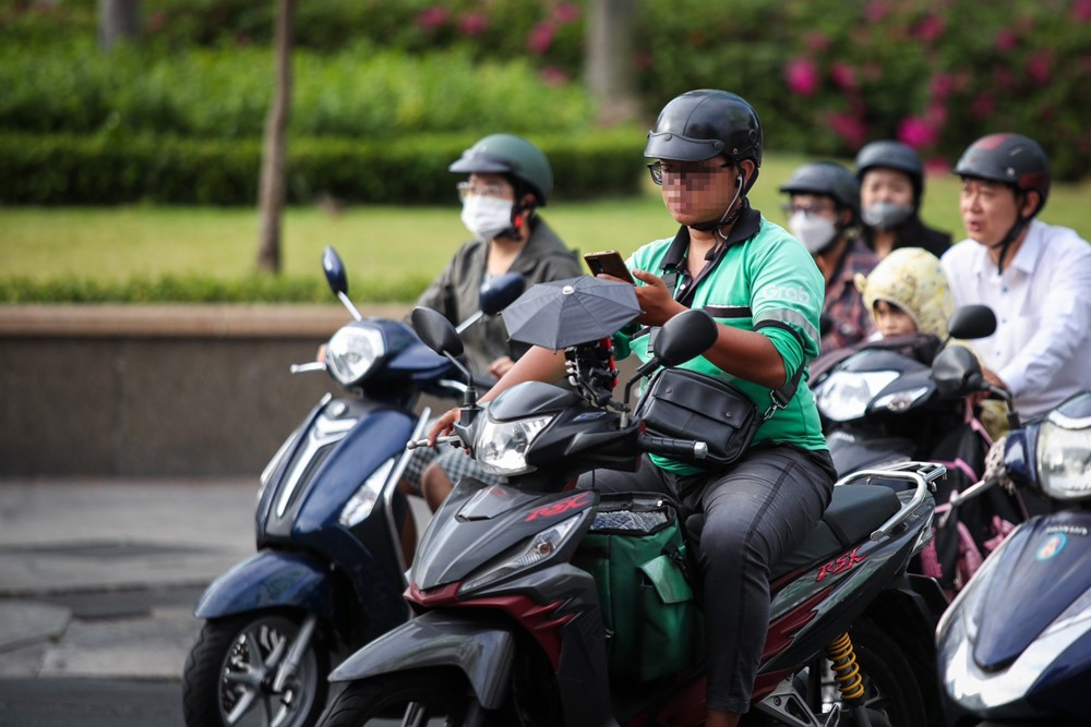 Từ hôm nay, đi xe máy phạm 3 lỗi này CSGT chỉ nhắc nhở, không xử phạt: Người dân nắm rõ để không bị thiệt - ảnh 3