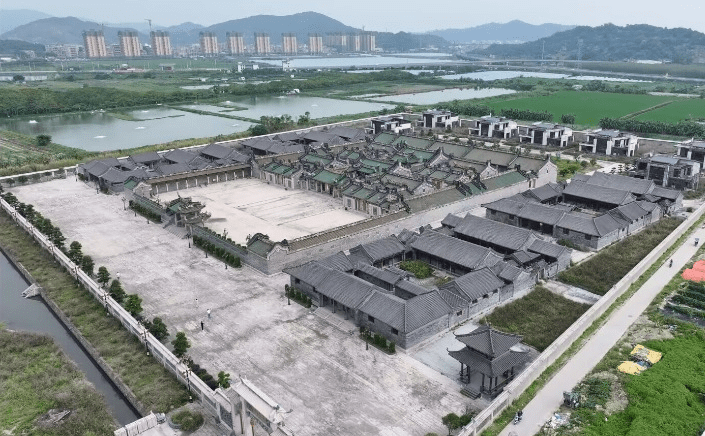Biệt phủ 3.500 tỷ của đại gia xây không phép trên đất công, chính quyền chuẩn bị bị tháo dỡ - ảnh 1