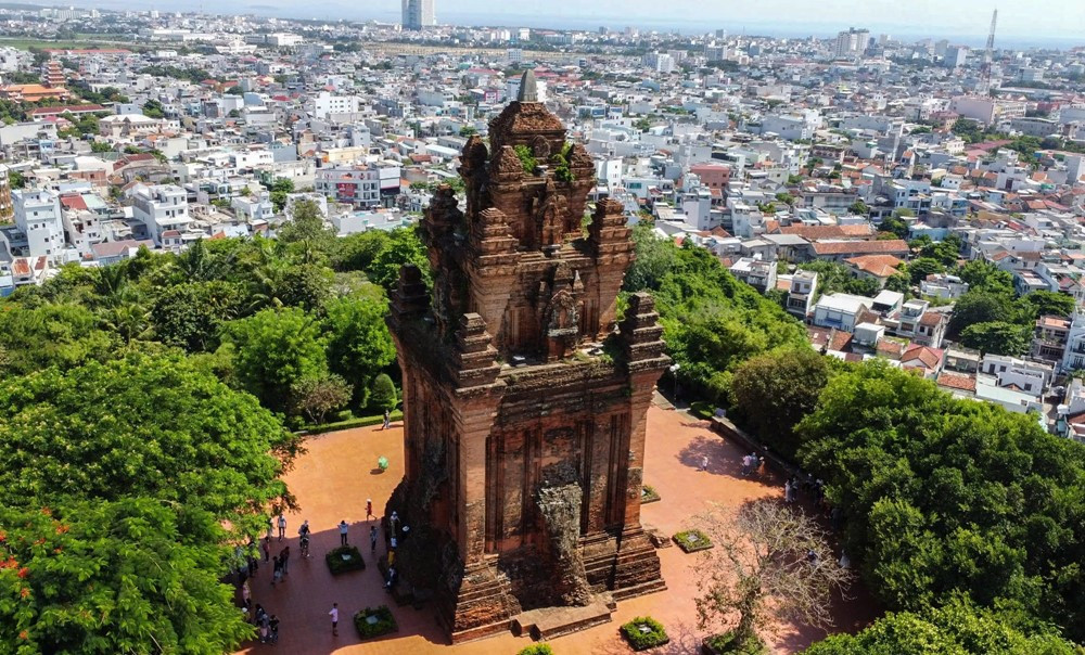 Bất ngờ phát hiện quả đạn M79 trong khuôn viên khu Di tích Quốc gia đặc biệt đông du khách tham quan - ảnh 2