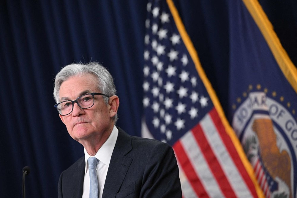 Chủ tịch Powell tuyên bố lãi suất cao có thể kéo dài, Fed bắt đầu lập kế hoạch chính sách 5 năm - ảnh 1