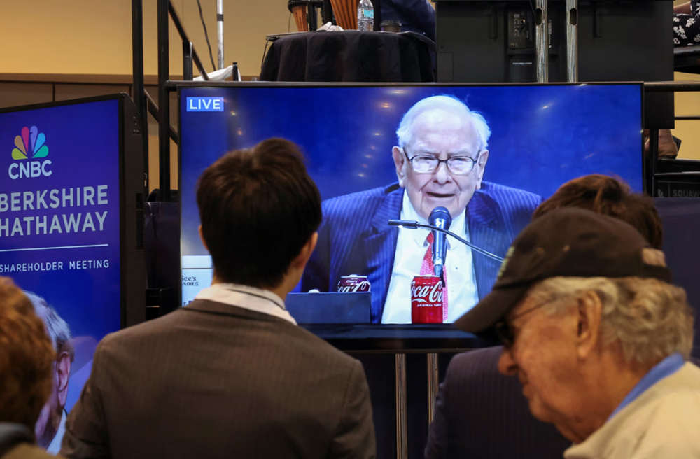 Bước chuyển giao lịch sử, Warren Buffett chính thức tiết lộ lý do quyết định từ chức - ảnh 1