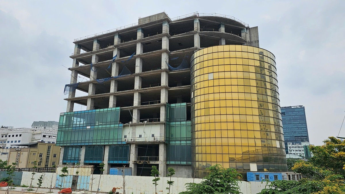 Tòa tháp 220 triệu USD ‘đắp chiếu’ gần 15 năm trên đất vàng Thủ đô: Từng lập kỷ lục và rao bán với mức giá ‘trên trời’- Ảnh 2. Tòa tháp 220 triệu USD ‘đắp chiếu’ gần 15 năm trên đất vàng Thủ đô: Từng lập kỷ lục và rao bán với mức giá ‘trên trời’- Ảnh 2.