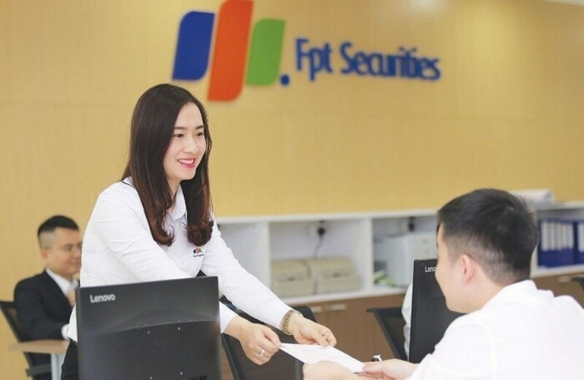 Chứng khoán FPT (FPTS) muốn vay ACB 2.000 tỷ đồng để đầu tư trái phiếu, cho vay ký quỹ