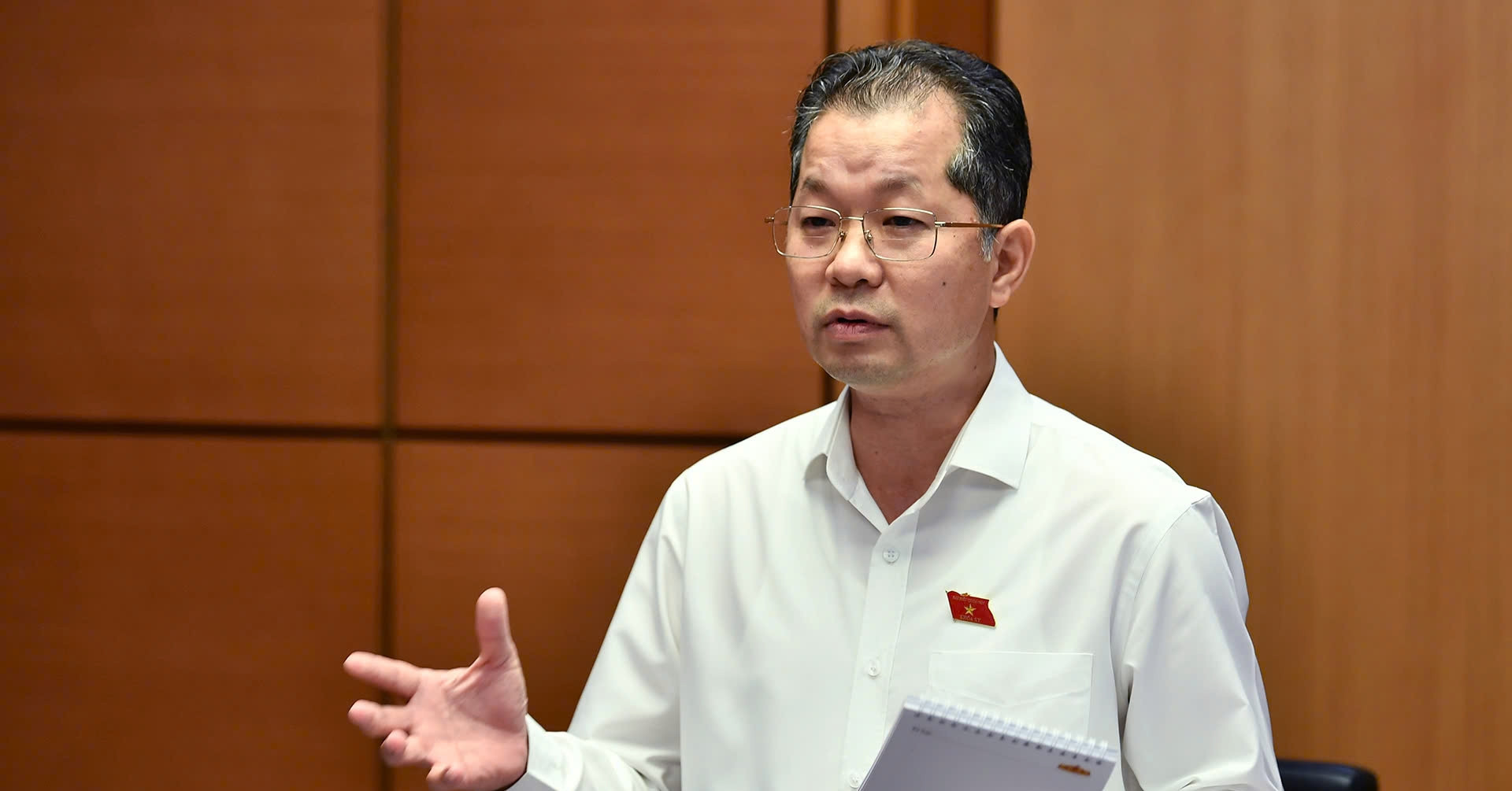'Có cháu học tiến sĩ nước ngoài về chỉ được ký hợp đồng, giờ phải ra khỏi hệ thống'