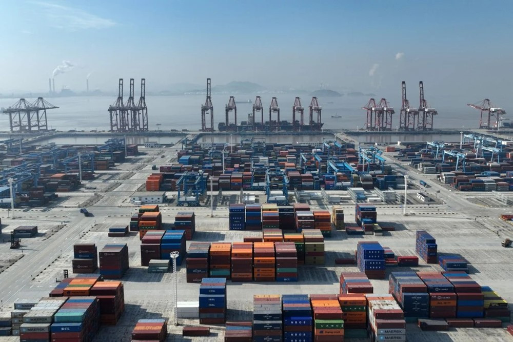 Mỹ - Trung 'đình chiến', lượng đặt container từ Trung Quốc sang Mỹ tăng vọt 300%