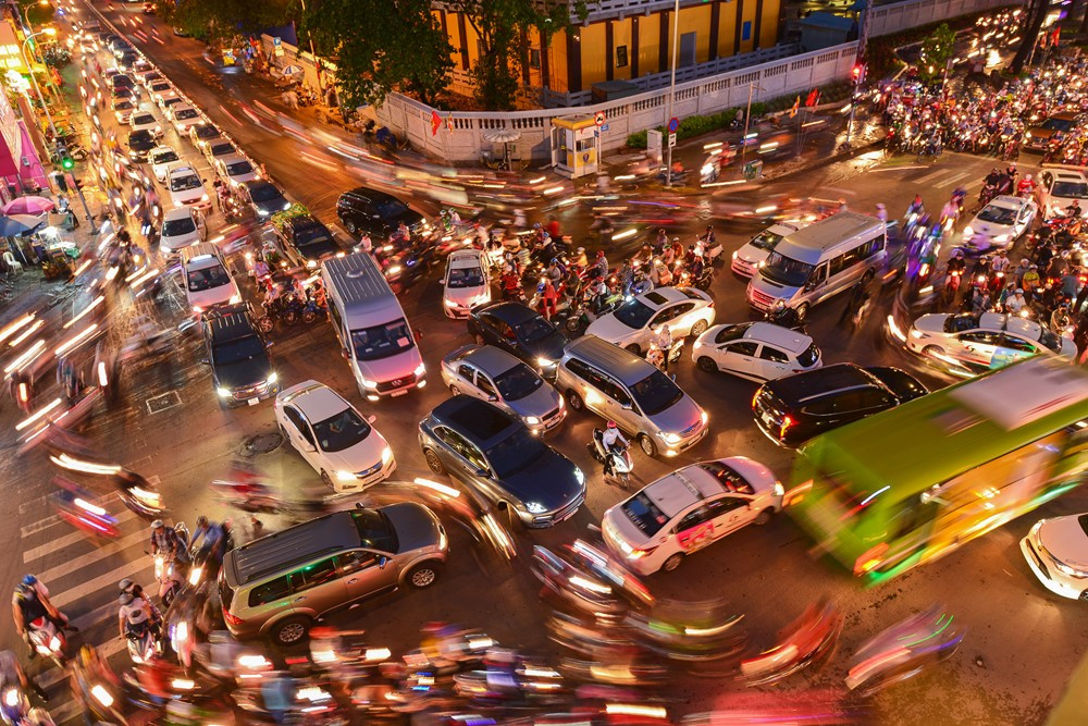 Đại biểu Quốc hội lo mức phạt vi phạm giao thông chưa đủ răn đe, đề xuất tăng lên tối đa 200 triệu đồng - ảnh 2