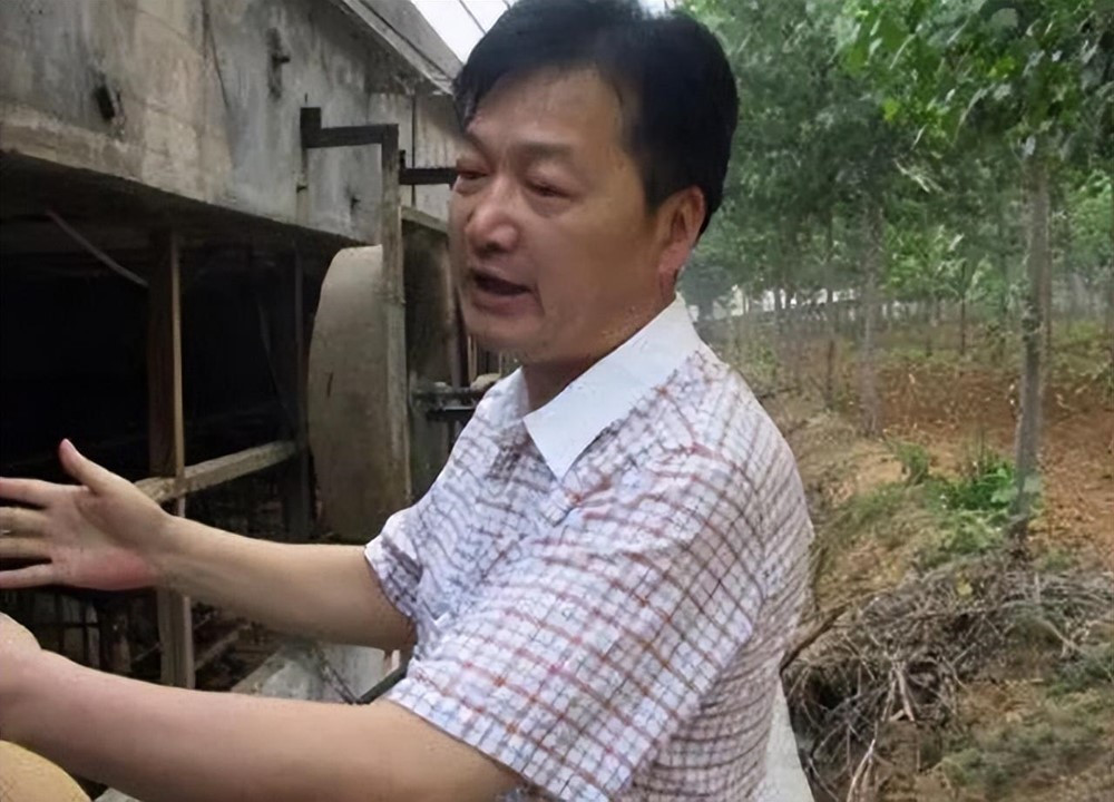 Bỏ phố về quê khởi nghiệp, chàng sinh viên thú y thành tỷ phú nuôi heo có gia sản 600 nghìn tỷ, được Forbes xướng tên trong top 200 người giàu nhất thế giới - ảnh 1