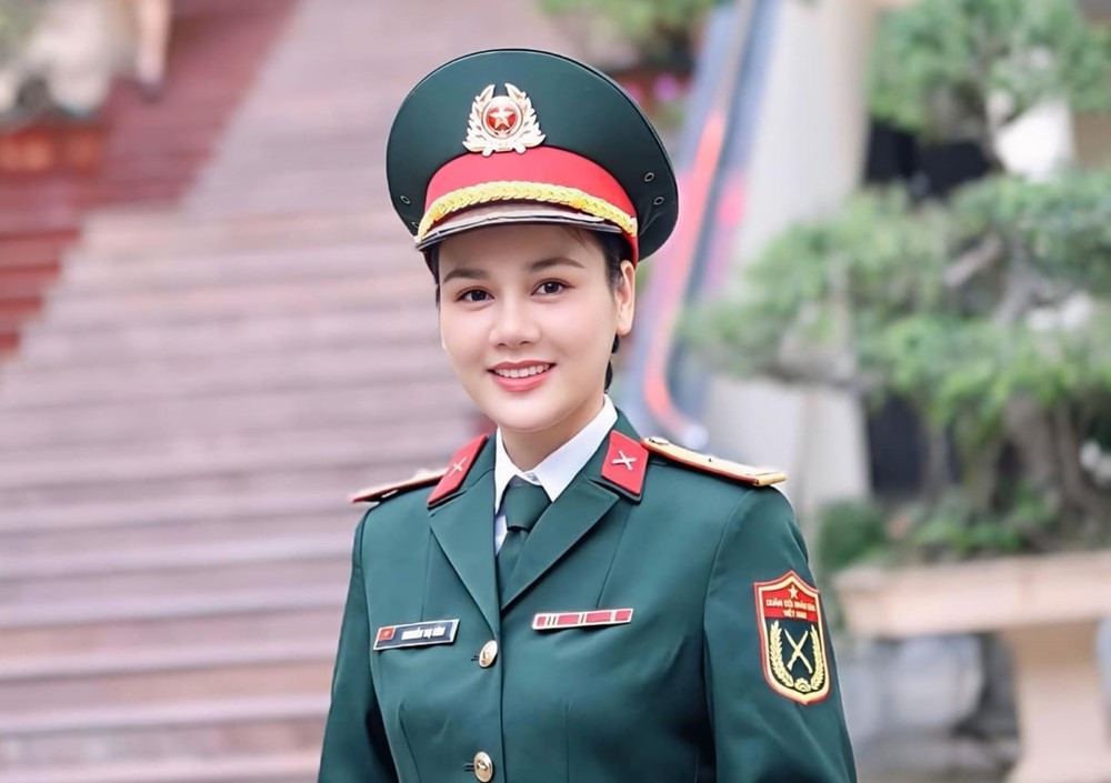 Nữ diễn viên chuyên trị vai khổ trên sóng giờ vàng VTV, U40 là Thiếu tá Quân đội, có chồng Trung tá, Phó Giám đốc nổi tiếng - ảnh 1