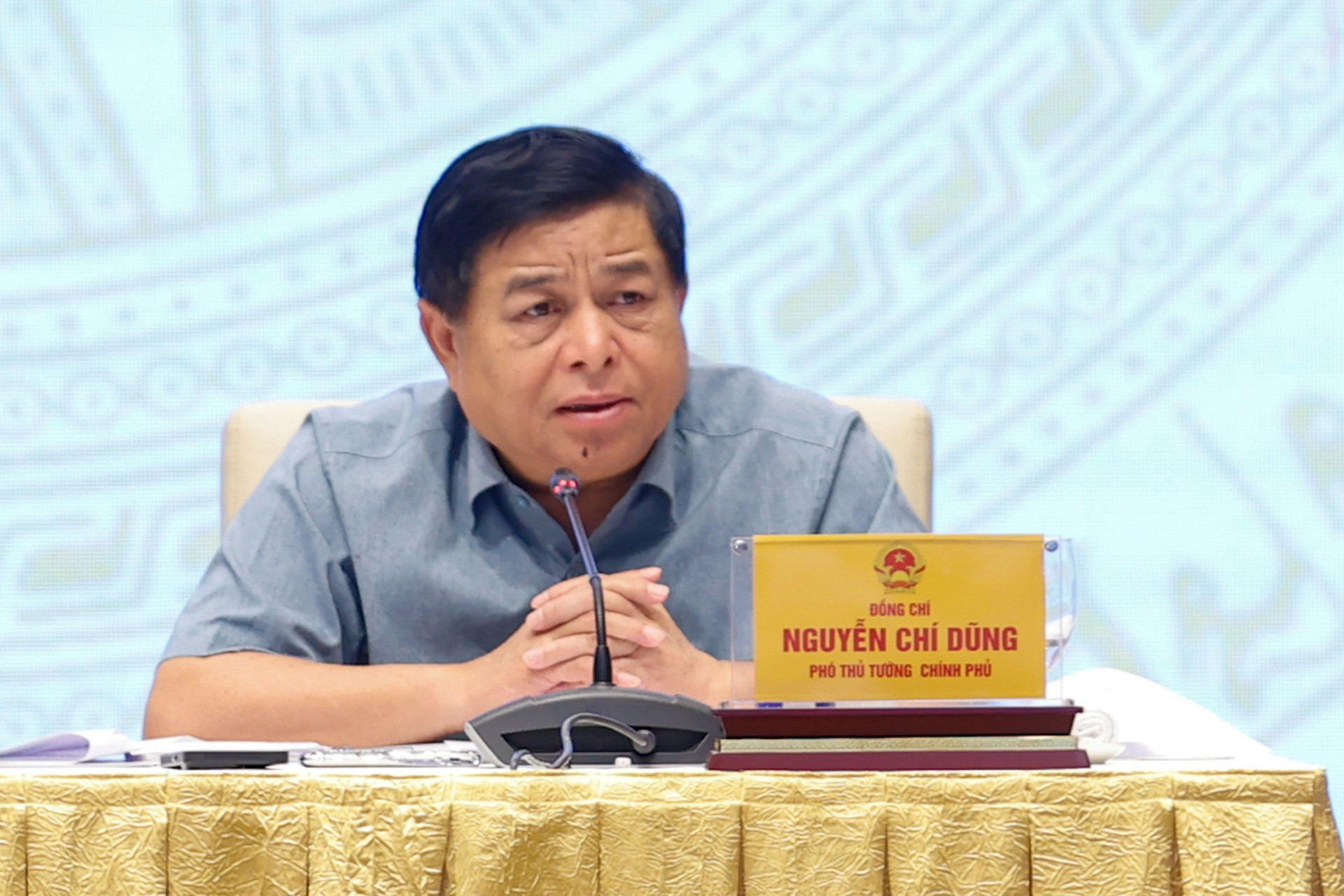 Thủ tướng: Cương quyết cắt bỏ các thủ tục rườm rà, gây phiền hà cho người dân và doanh nghiệp- Ảnh 5. Thủ tướng: Cương quyết cắt bỏ các thủ tục rườm rà, gây phiền hà cho người dân và doanh nghiệp- Ảnh 5.
