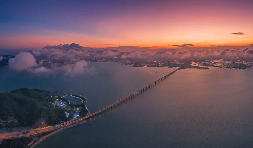Cầu vượt biển từng dài nhất Việt Nam: Mở lối đến ‘kinh đô nghìn tỷ’, xóa thế cô lập của bán đảo giàu tiềm năng- Ảnh 3. Cầu vượt biển từng dài nhất Việt Nam: Mở lối đến ‘kinh đô nghìn tỷ’, xóa thế cô lập của bán đảo giàu tiềm năng- Ảnh 3.