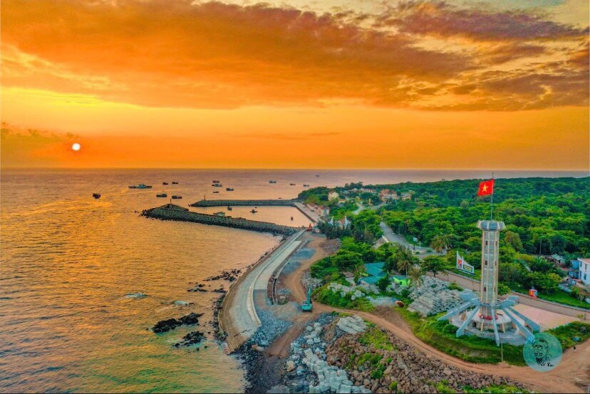 Chỉ hơn một tháng nữa, huyện đảo nhỏ nhất Việt Nam sẽ xóa bỏ vai trò trên bản đồ hành chính, trở thành đặc khu chiến lược- Ảnh 2. Chỉ hơn một tháng nữa, huyện đảo nhỏ nhất Việt Nam sẽ xóa bỏ vai trò trên bản đồ hành chính, trở thành đặc khu chiến lược- Ảnh 2.