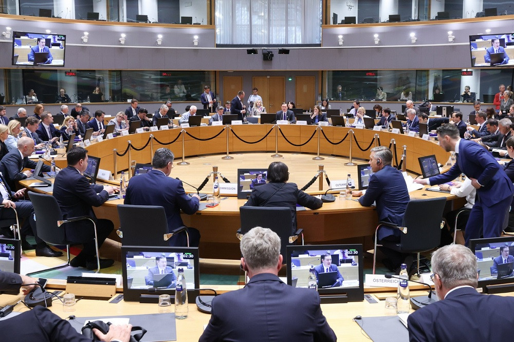 EU 11111.jpg