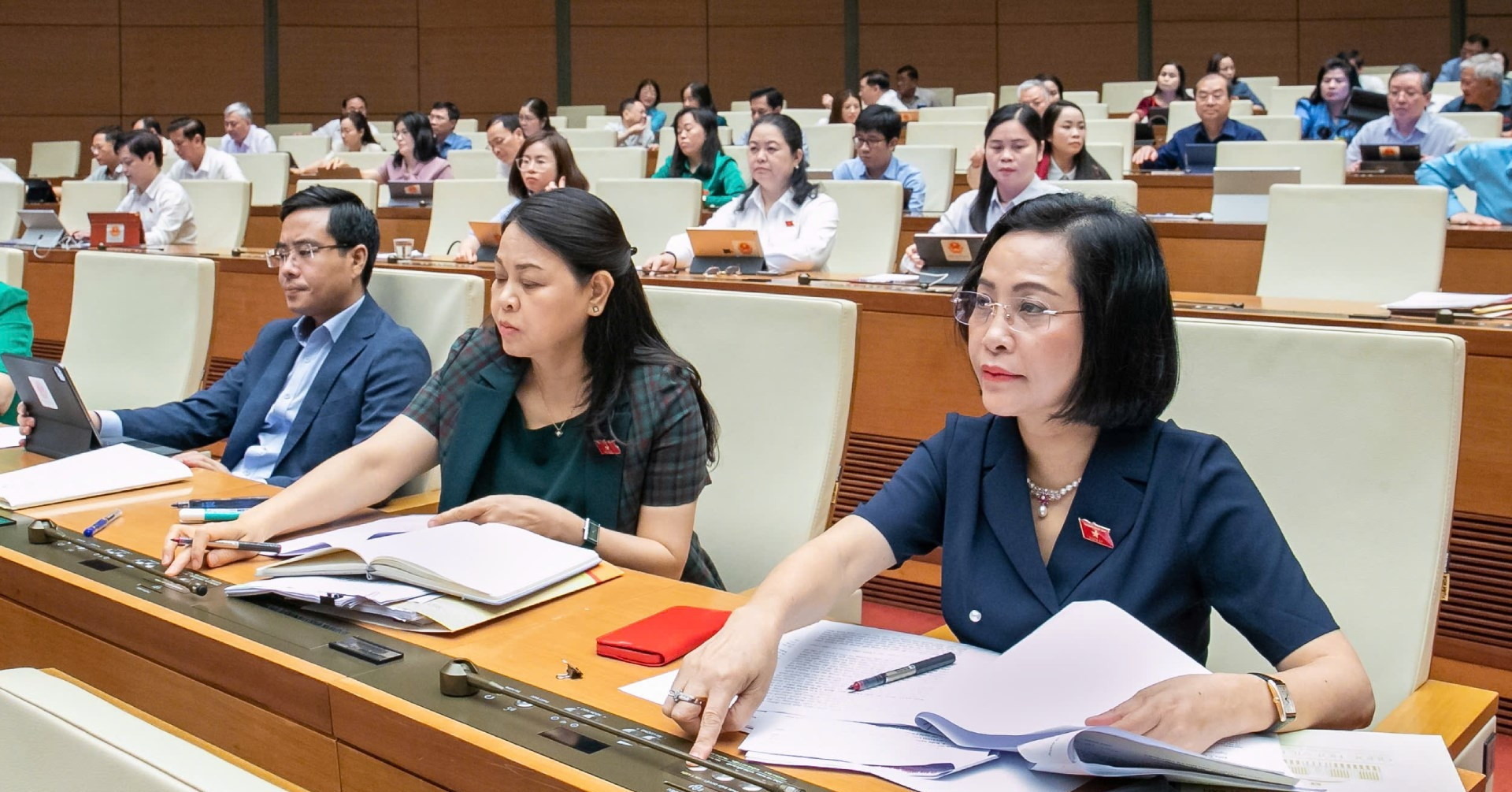 Thêm 44.000 tỷ đồng cho hàng trăm nghìn công chức, viên chức rời bộ máy